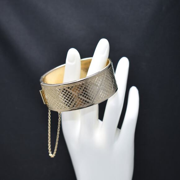 Vintage Coro Pegasus Geometric Hinged Bracelet, Gold Plated, Safety Chain, 1950s - Picture 3 of 10
